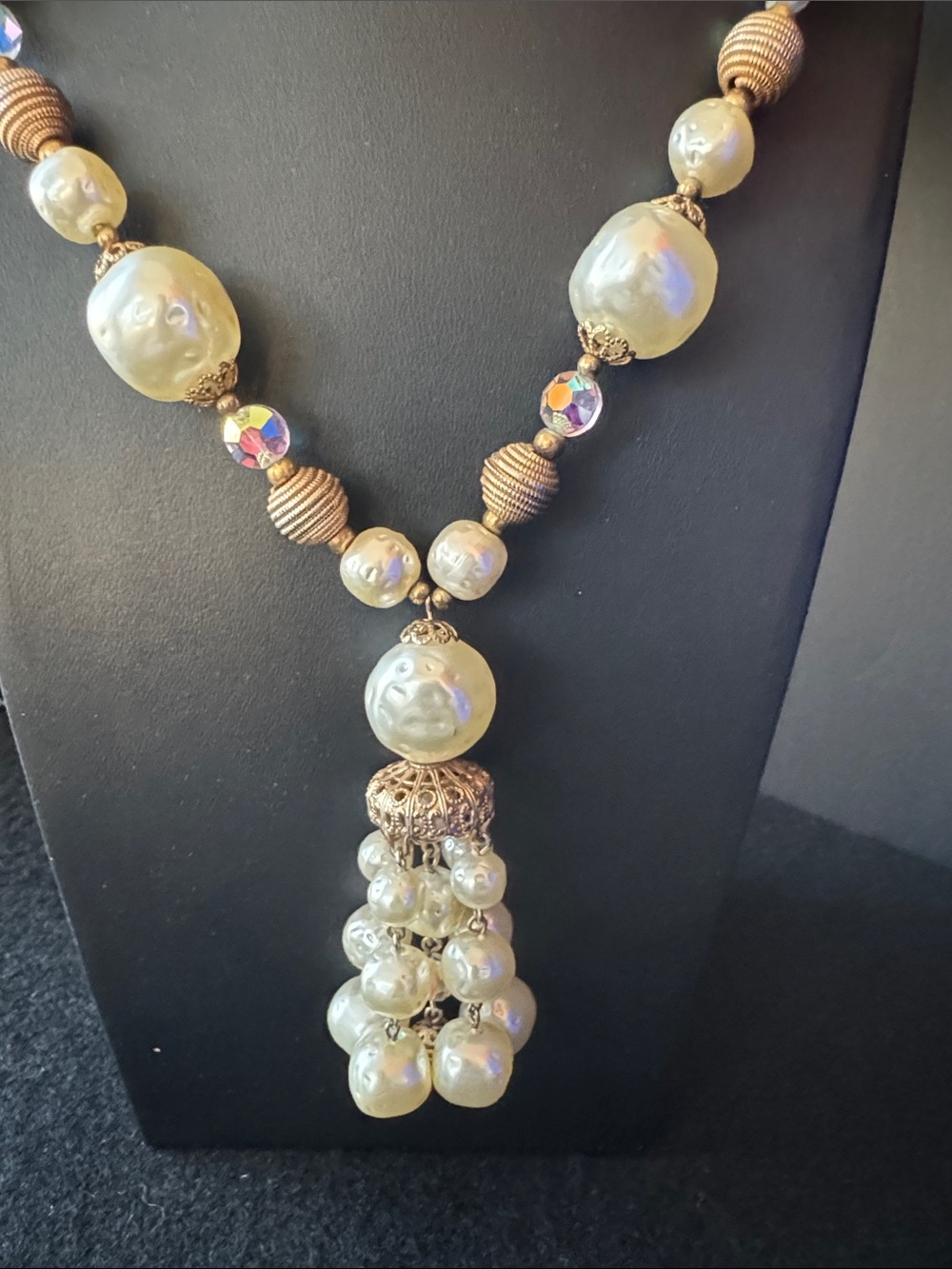 VTG 1950s Faux Pearl & Aurora Borealis Waterfall Necklace - Picture 2 of 5